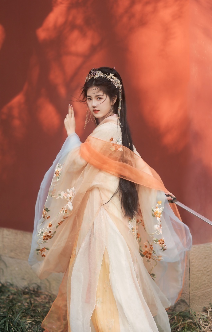 《他与她》：Netflix年度剧集观看量突破1.04亿，惊悚限定剧一炮而红